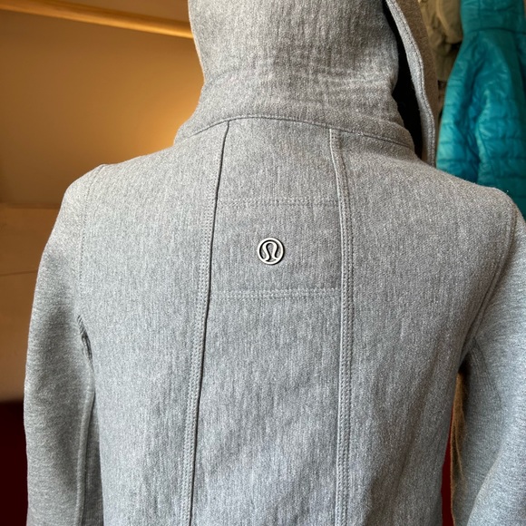 Lululemon jacket - Picture 2 of 5